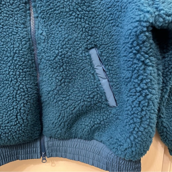 Nike Women's Blue Sportswear Swoosh Plush Jacket - Picture 7 of 10